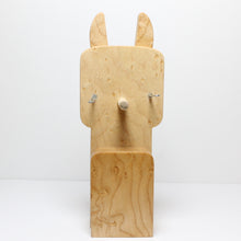 Load image into Gallery viewer, Alpaca Eyeglass Stand
