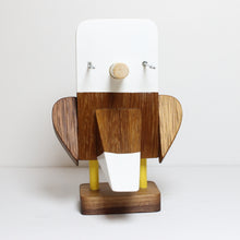 Load image into Gallery viewer, Eagle Eyeglass Stand