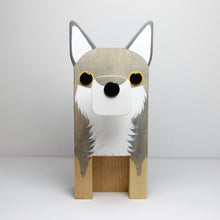 Load image into Gallery viewer, Wolf Eyeglass Stand