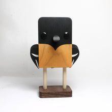 Load image into Gallery viewer, Baltimore Oriole Eyeglass Stand