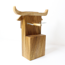 Load image into Gallery viewer, Highland Cow Eyeglass Stand